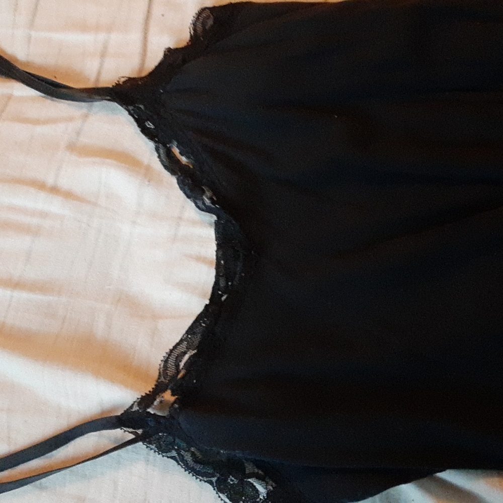 Tank Tops - Picture 4 of 4